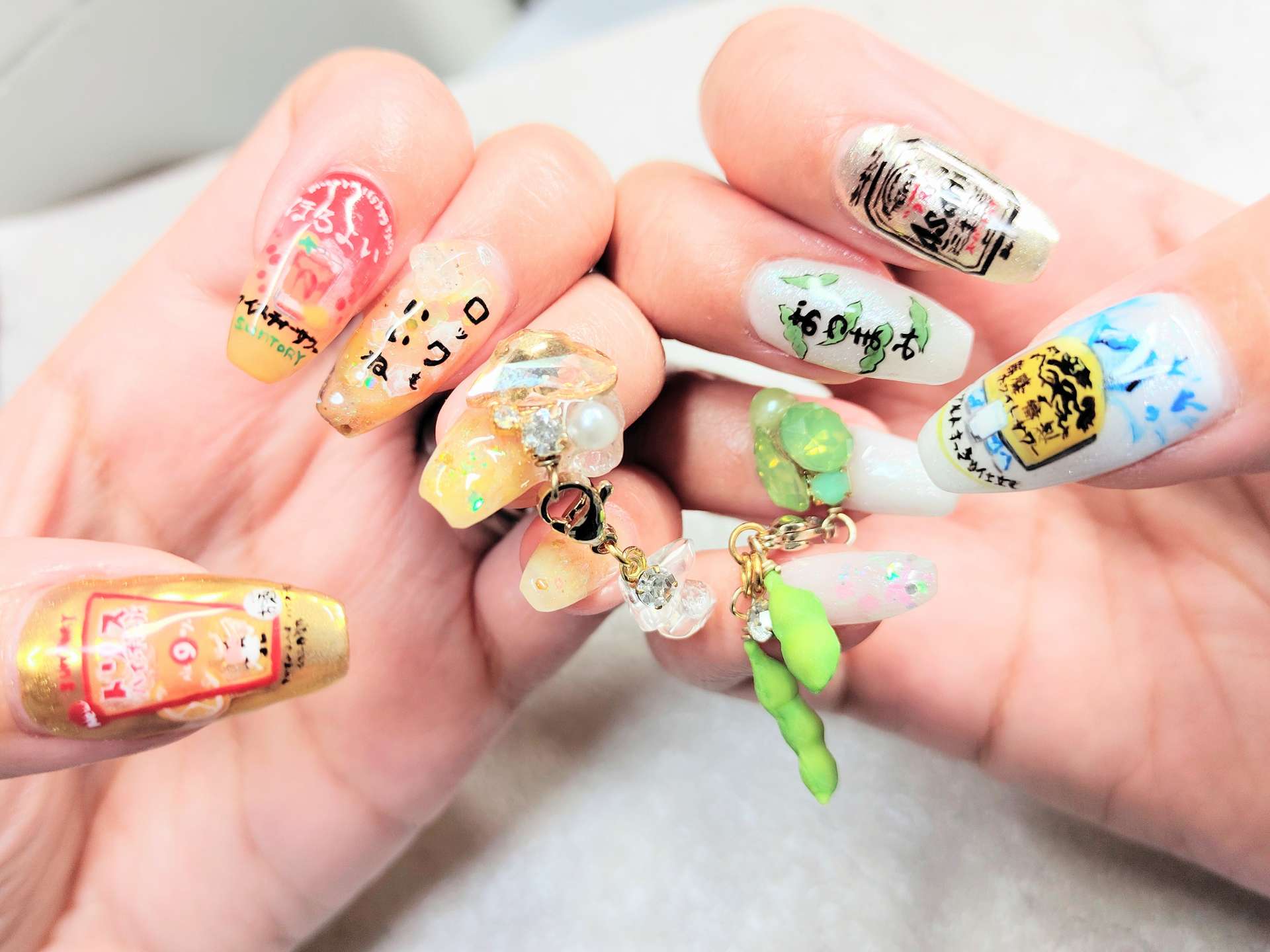 お酒?!面白ネイルしました💅|伏見区フィルイン