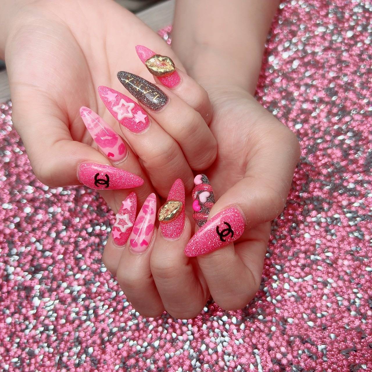 ゴージャスネイル｜　伏見区ネイルサロン