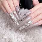 シンプルだけど華やかネイル｜　京都市伏見区ネイル